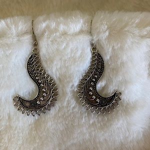 NWOT 🛍 Bundle for DISCOUNTS off Merch or Shipping